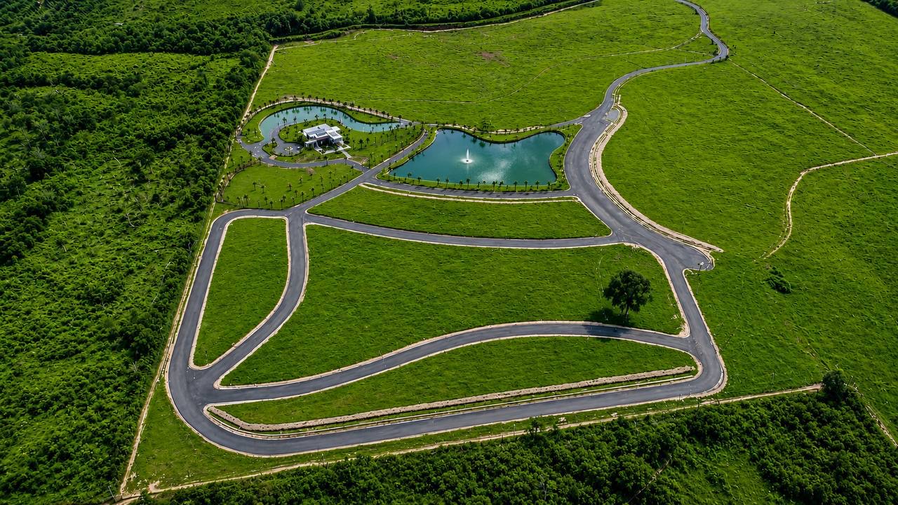 Resort loop road